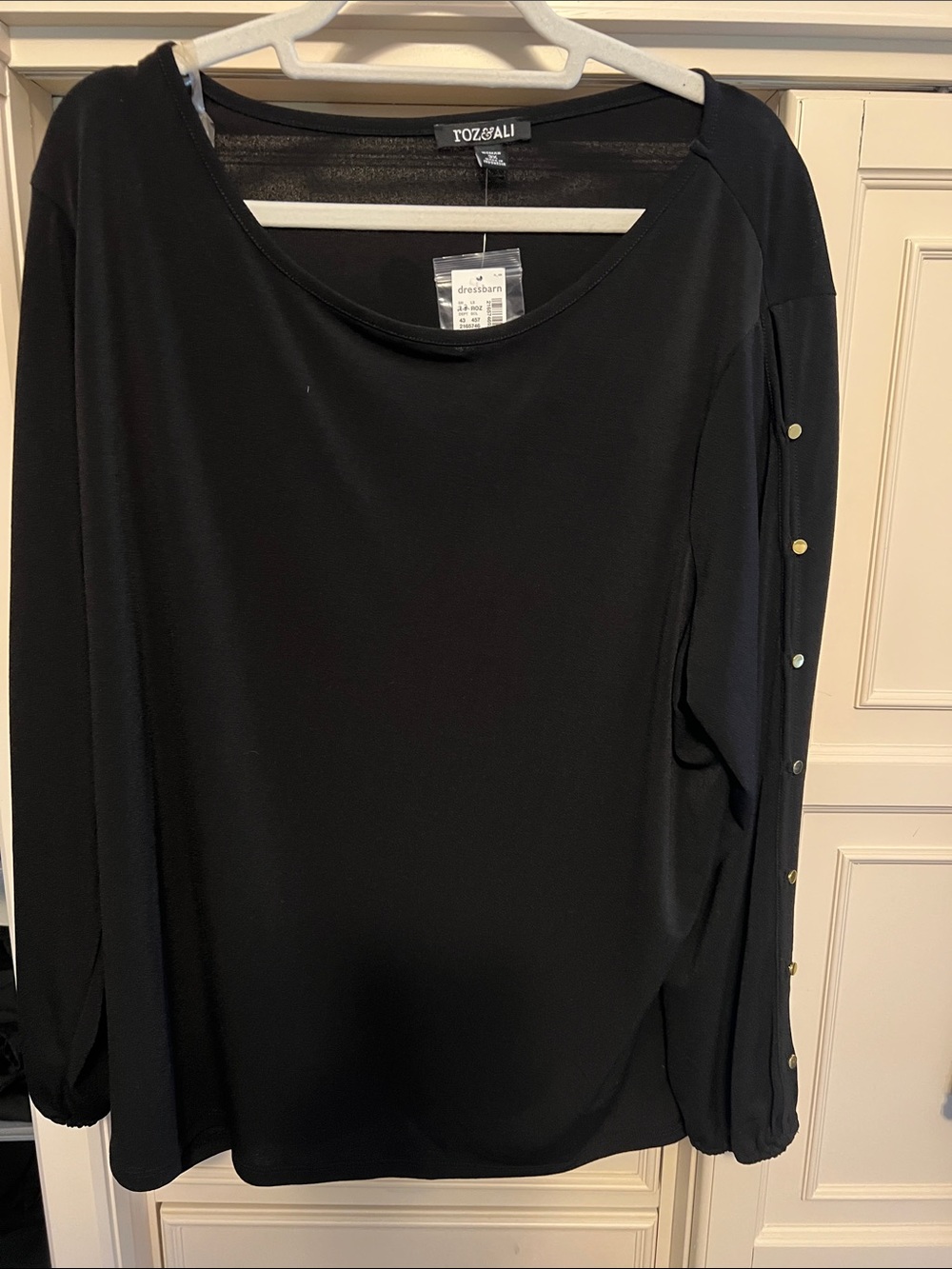 Roz & Ali Black Long-Sleeve Blouse with Sleeve Button Detail